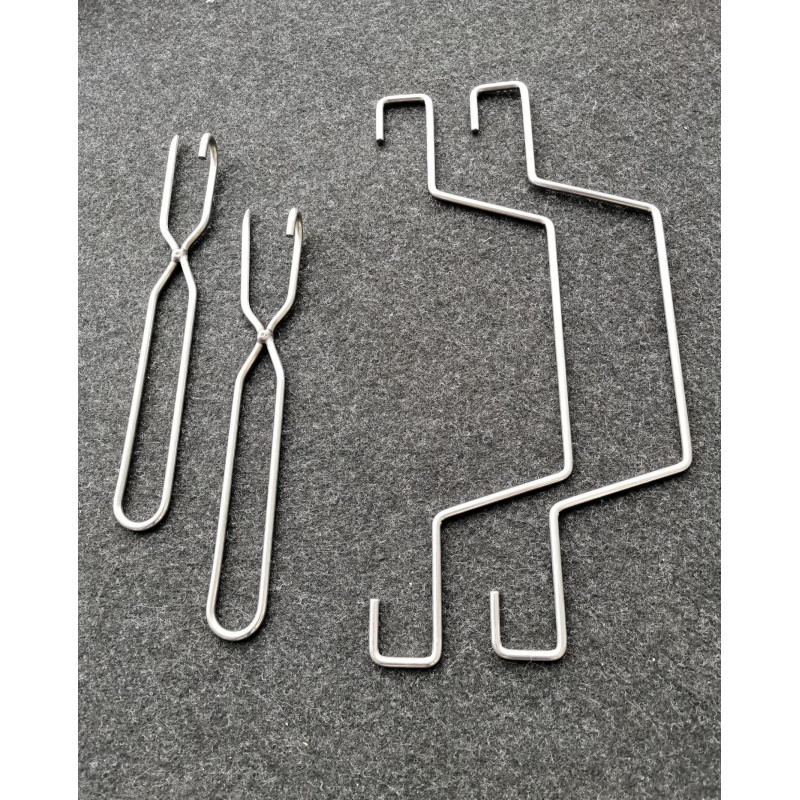 Pinze e maniglie per pietra ollare