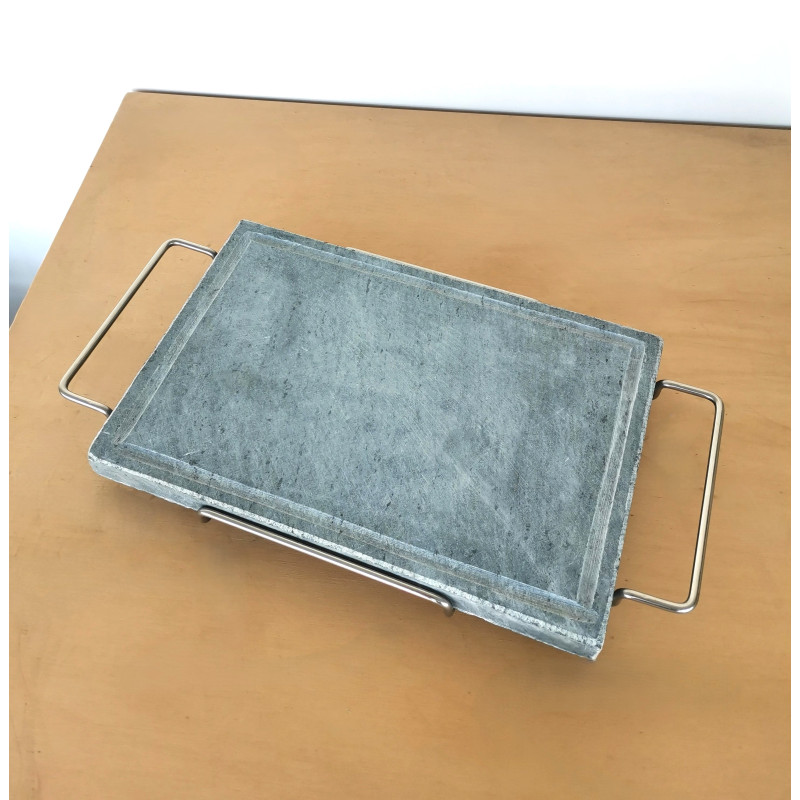 Piatto in tondino di acciaio con pietra ollare