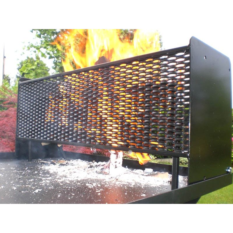 Lamiera strappata parascintille per barbecue