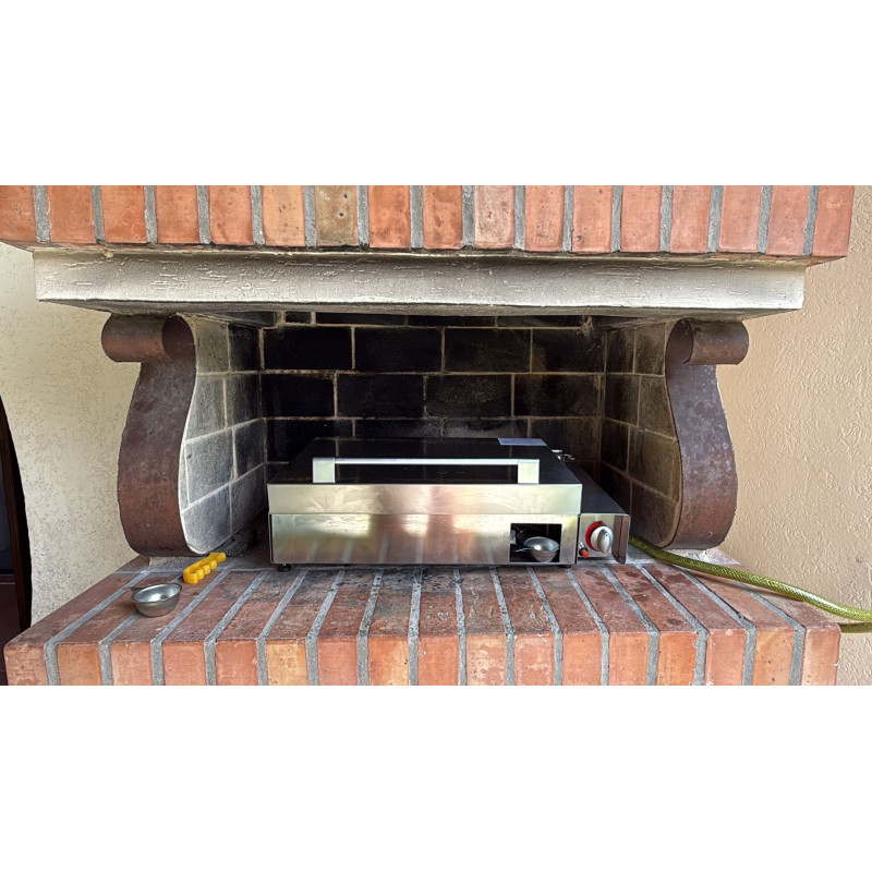 Barbecue a gas da piano con piastra in pietra ollare e Fry Top